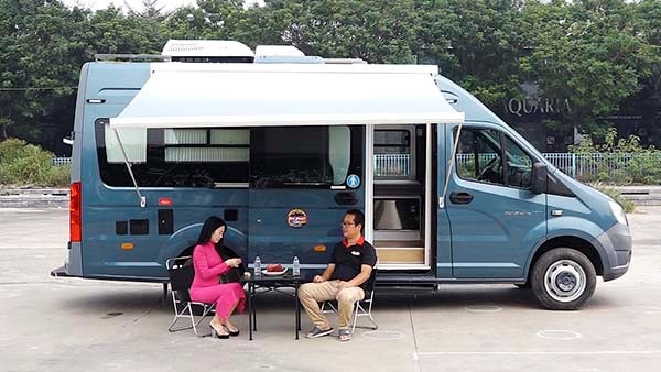 may-bom-nang-luong-mat-troi-mini-mobihome