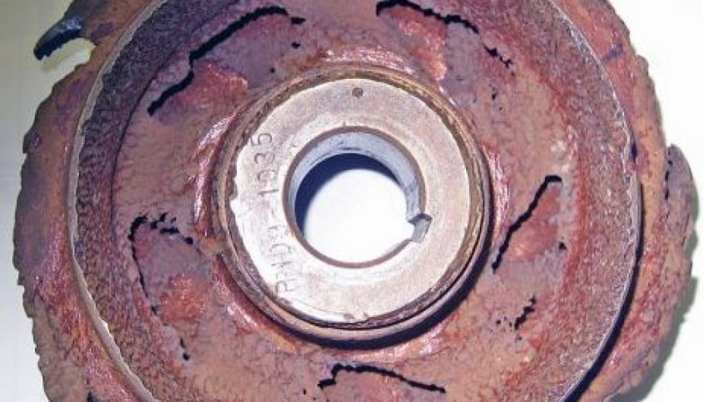 may-bom-khong-len-nuoc-do-bi-gay-canh